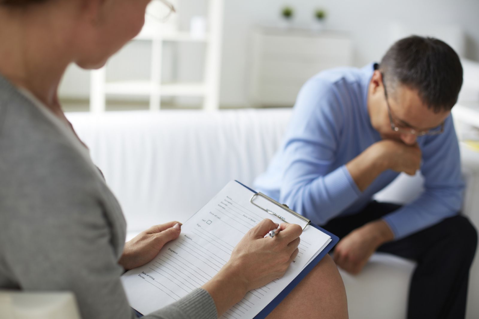 10 questions to ask when choosing a therapist
